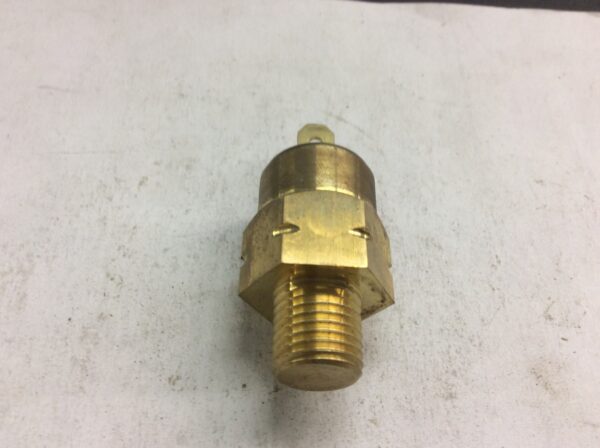 1988 Yamaha Thermo Switch Assembly - Image 4