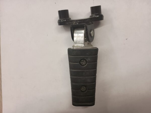 Used Right Rear Foot Peg Assy - Image 4