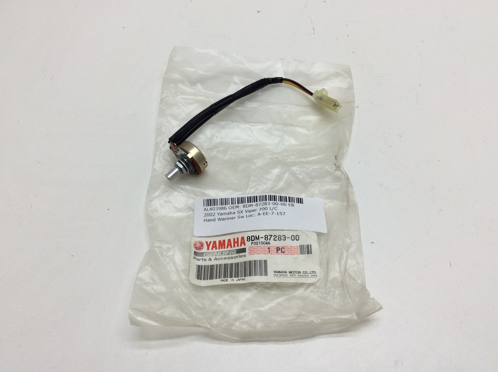 2002 Yamaha Hand grip warmer switch, has female plug. - Image 4