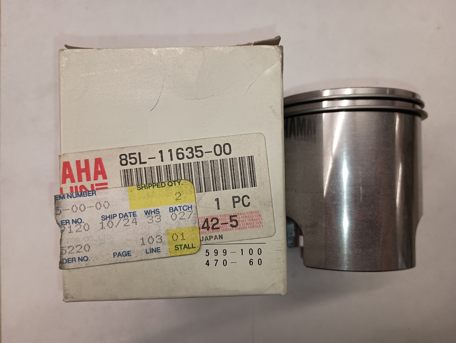 1989 Yamaha NOS .25mm /.010" Oversize Piston with Rings - Image 2