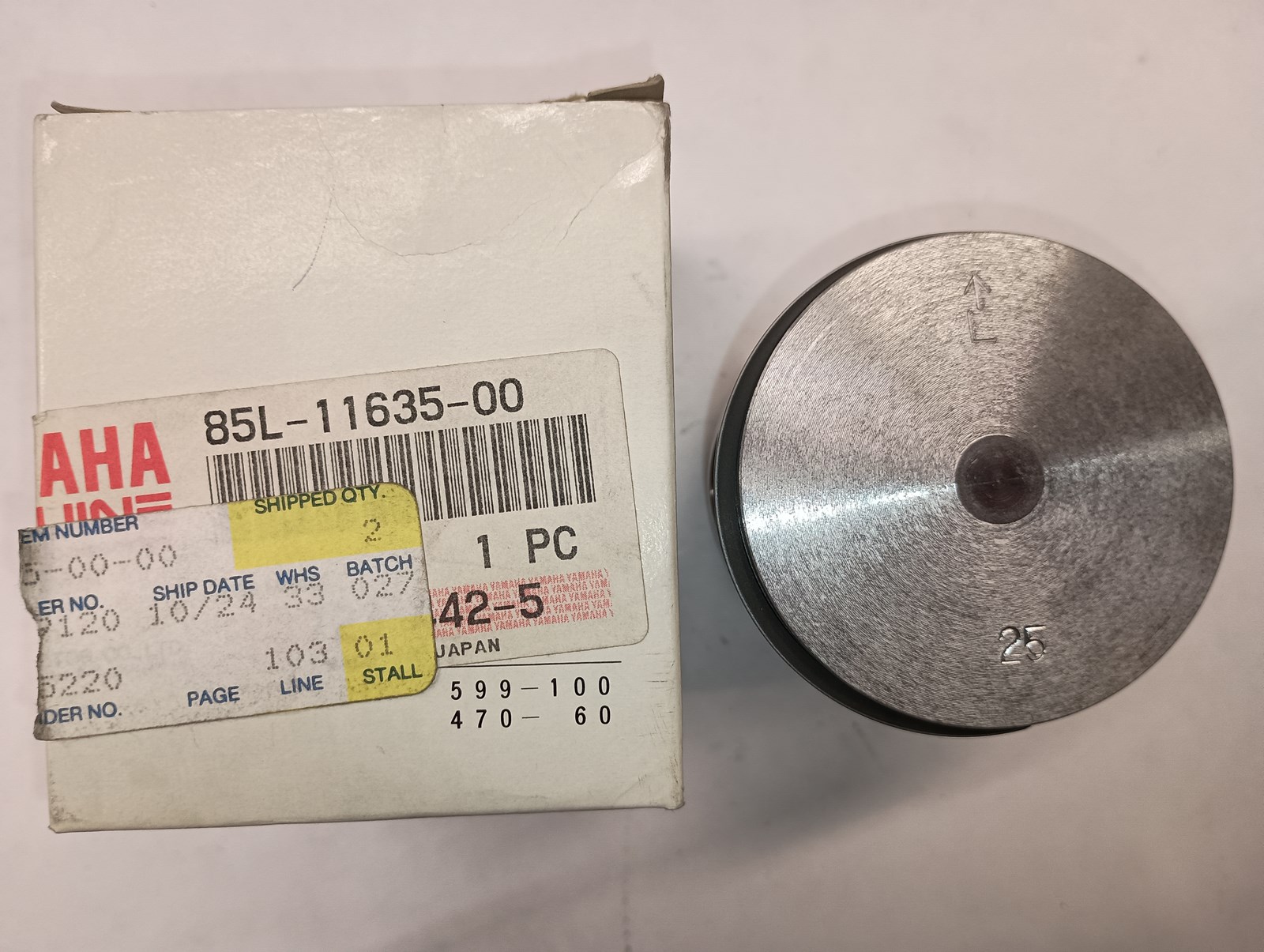 1989 Yamaha NOS .25mm /.010" Oversize Piston with Rings - Image 3