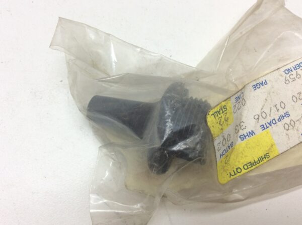 1990 Yamaha Choke Cable Holder - Image 2