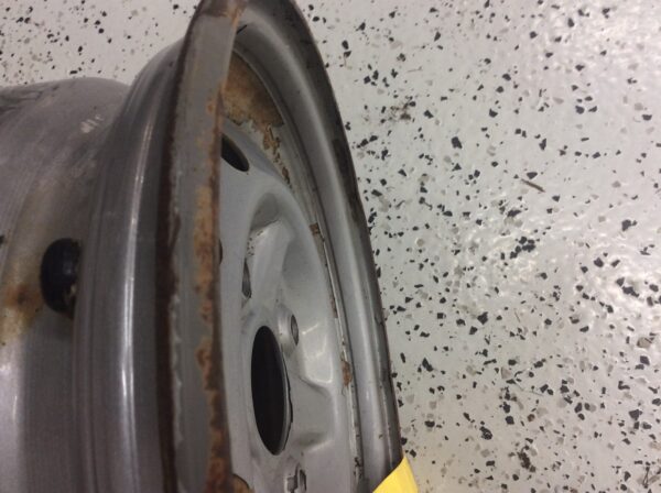 2002 Suzuki Front Rim 12x6 - Image 4
