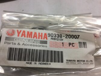 2003 Yamaha Plug