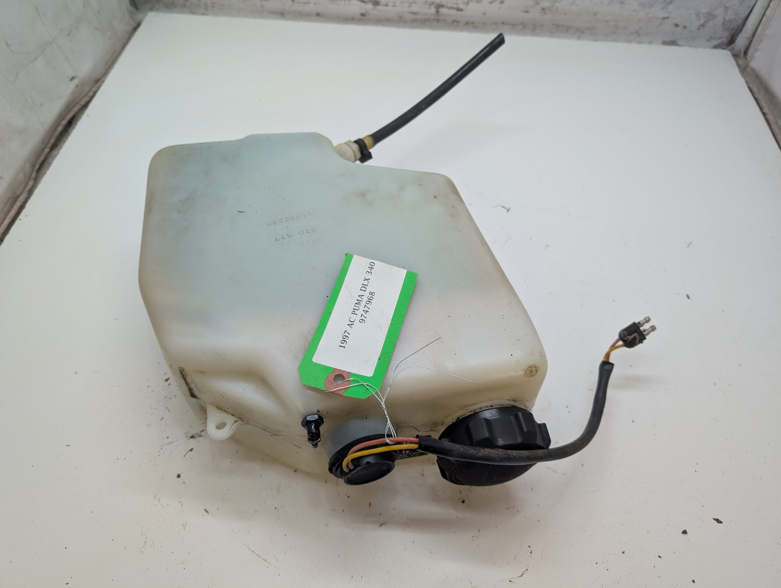 Oil Tank & Level Sensor/Cap - Image 6
