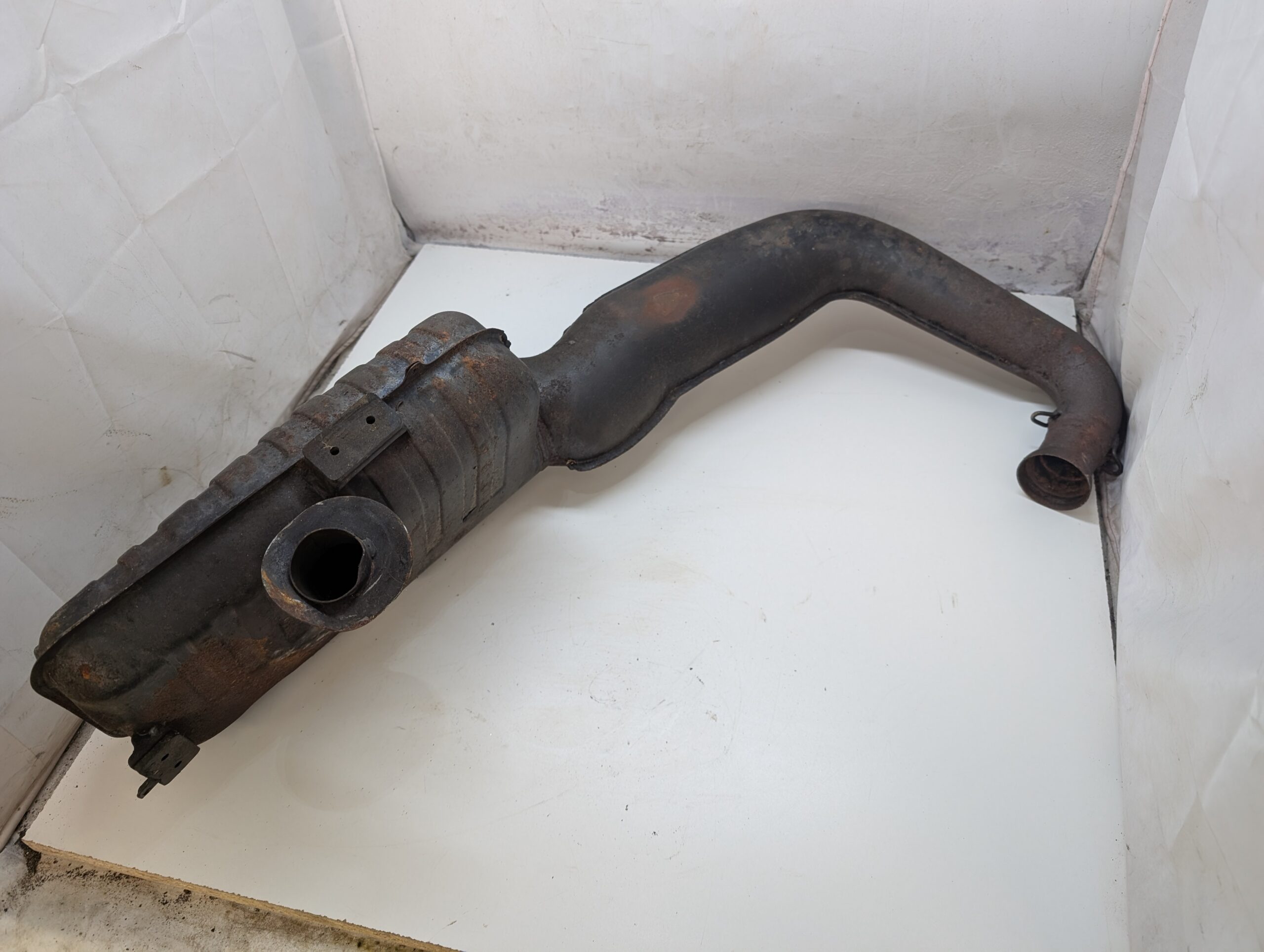 1991 Yamaha Muffler - Image 5