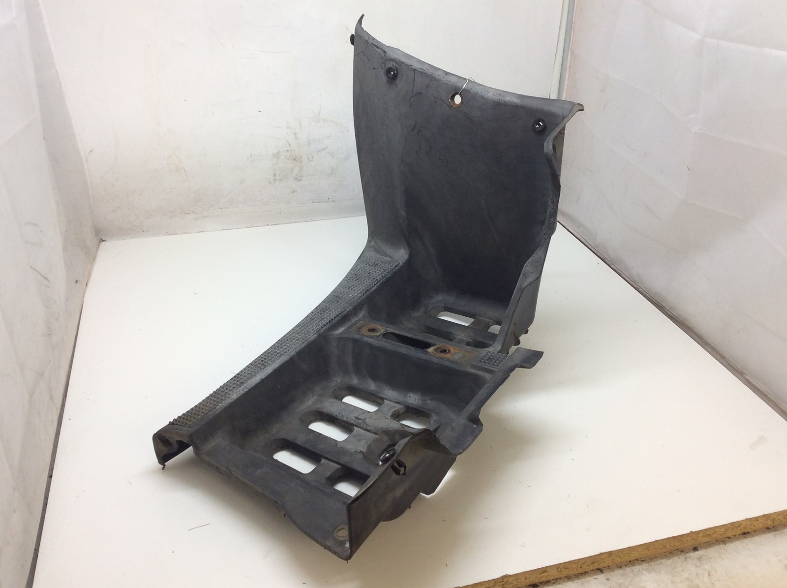 2005 Honda Right Footwell Center Splash guard - Image 2