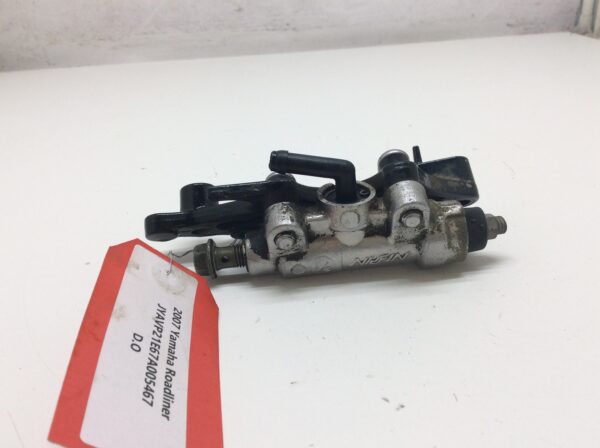 2007 Yamaha Rear Master Cylinder W/ Mount - fits Roadliner - Image 2