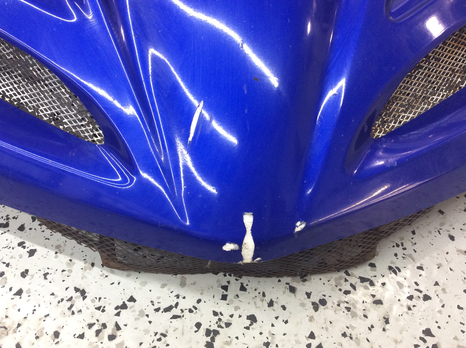 1998 Yamaha Hood - Image 3
