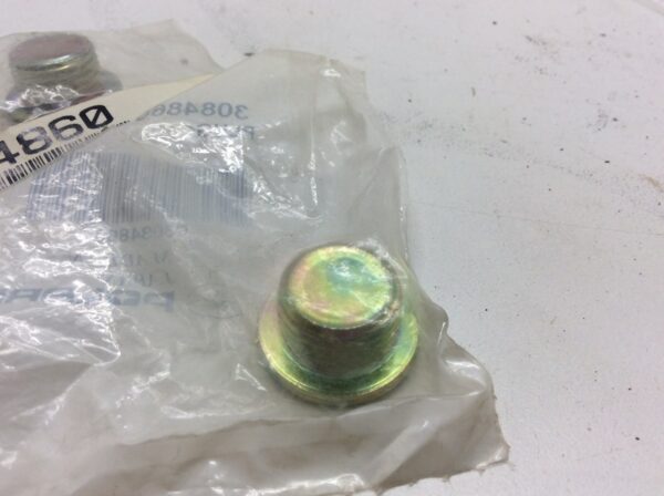 Plug - Image 5