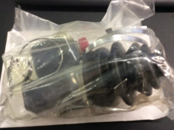 2000 Yamaha Boot Set (Ball Joint) - Image 2