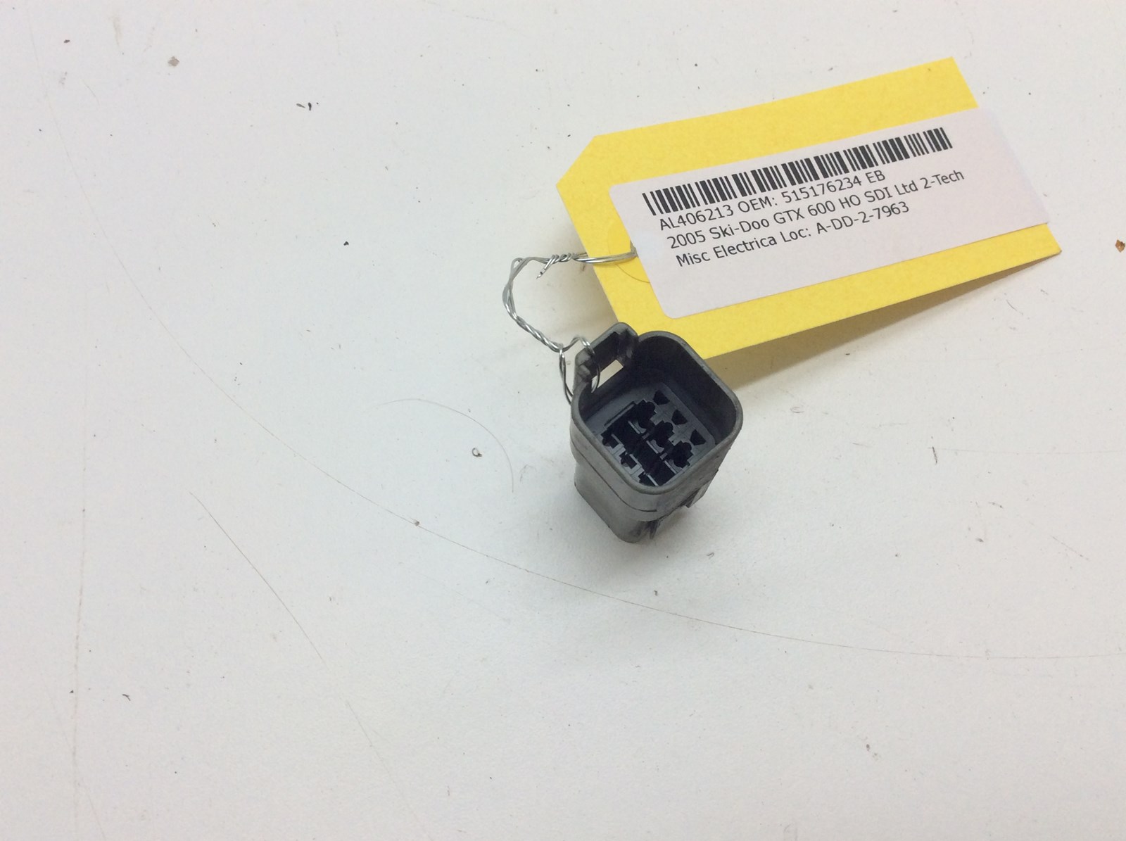 2005 Ski-Doo Female Terminal housing - Image 4