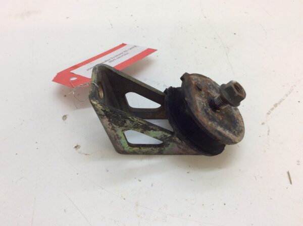 2000 Yamaha Motor Mount Bracket Upper Front W Damper - Image 4