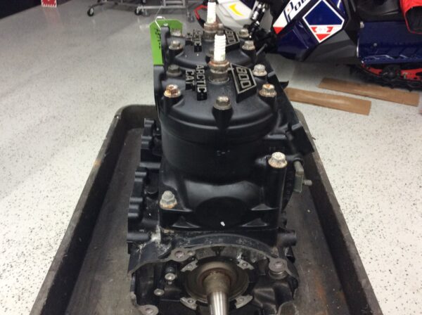 2002 Arctic Cat Motor - Image 4