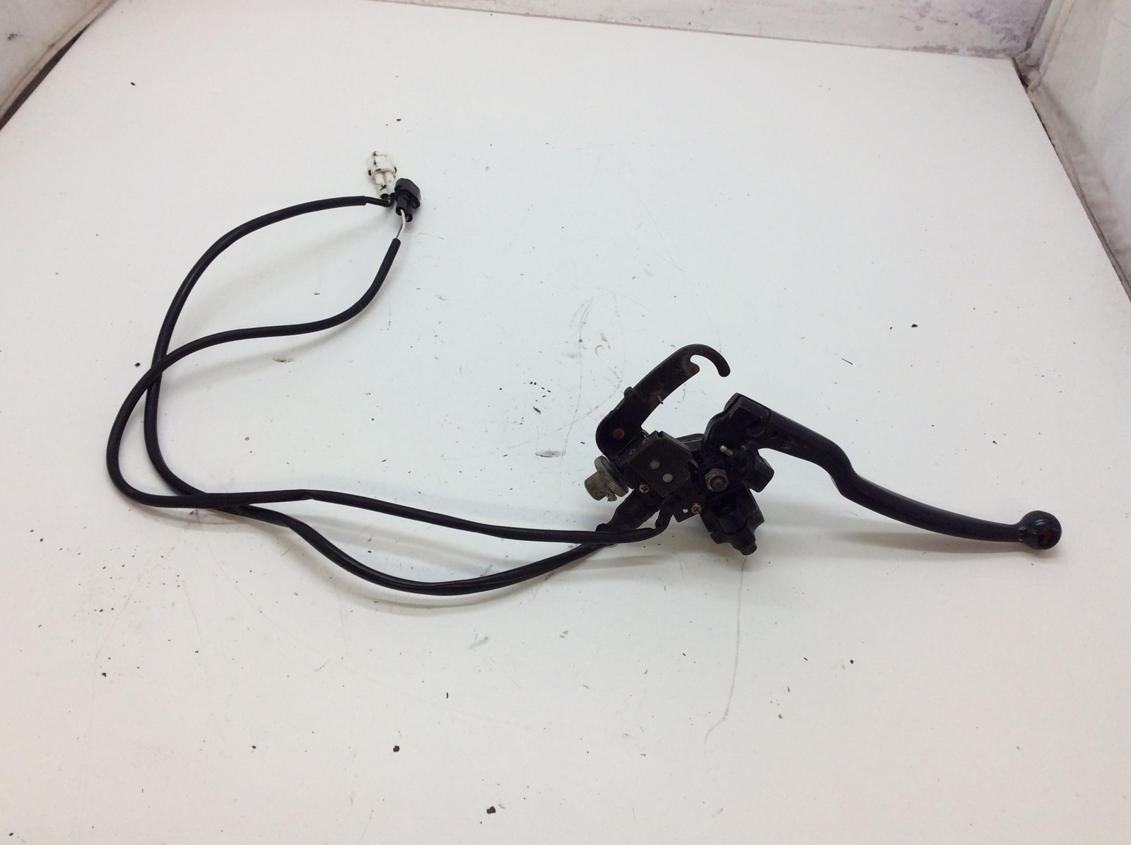 2002 Suzuki Brake Lever Assembly - Image 4