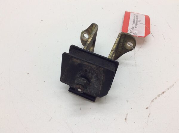 1998 Yamaha Upper Front Motor Mount Bracket - Image 3