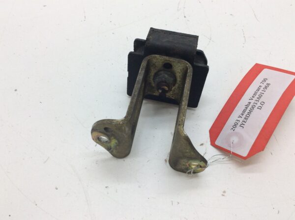 1998 Yamaha Upper Front Motor Mount Bracket - Image 5