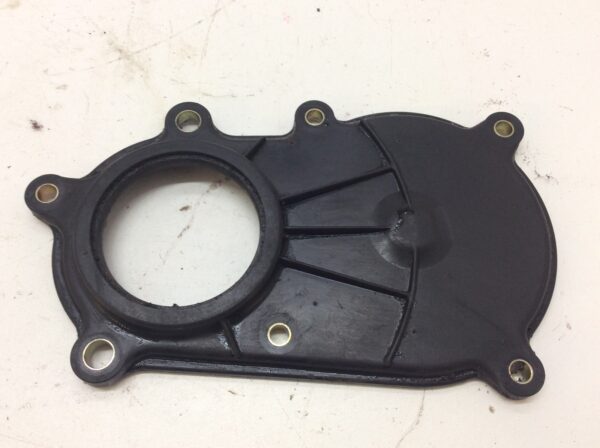 1989 Yamaha Oil Pump Cover - Image 2