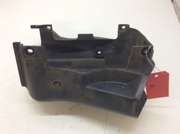 1989 Yamaha Engine Shroud - Image 4