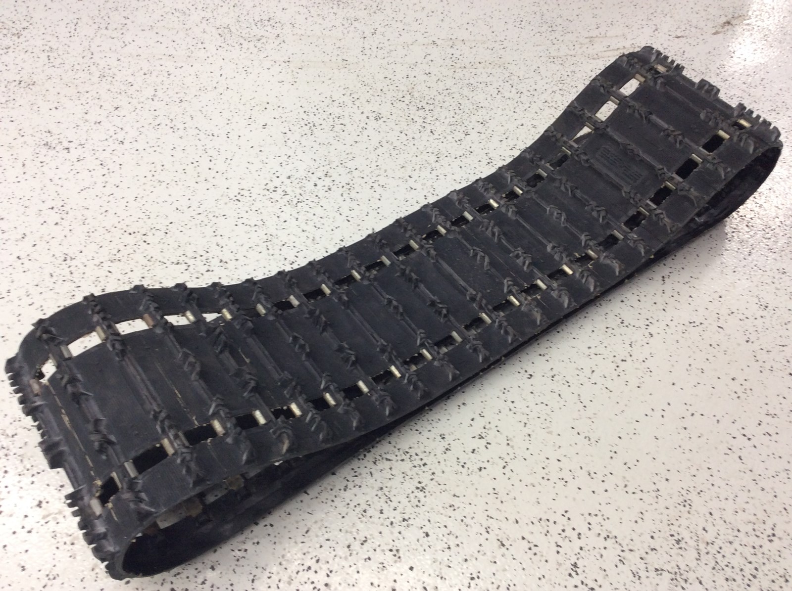 2016 Ski-Doo 15x129x1.25 Track - Image 2