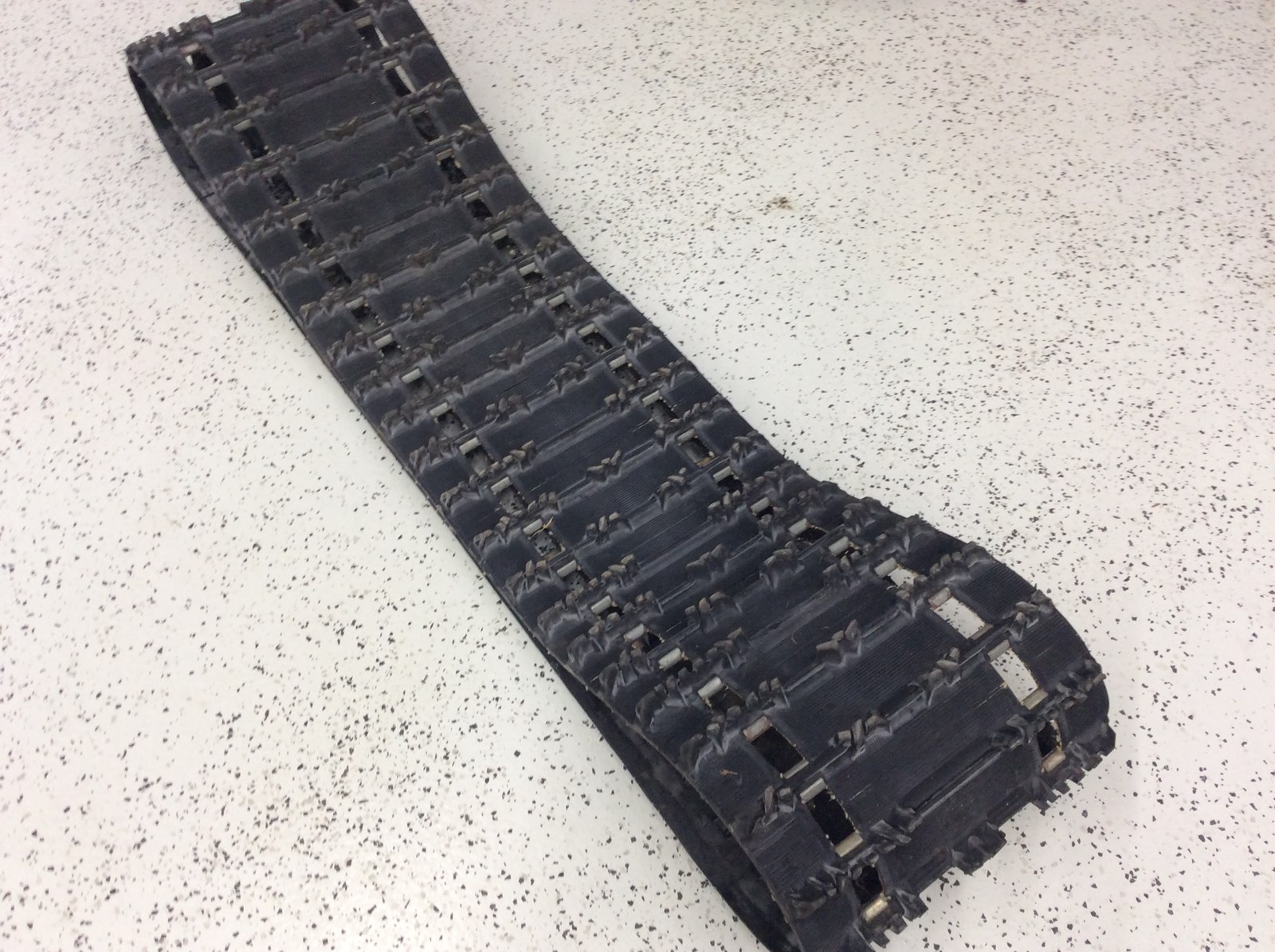 2016 Ski-Doo 15x129x1.25 Track - Image 5