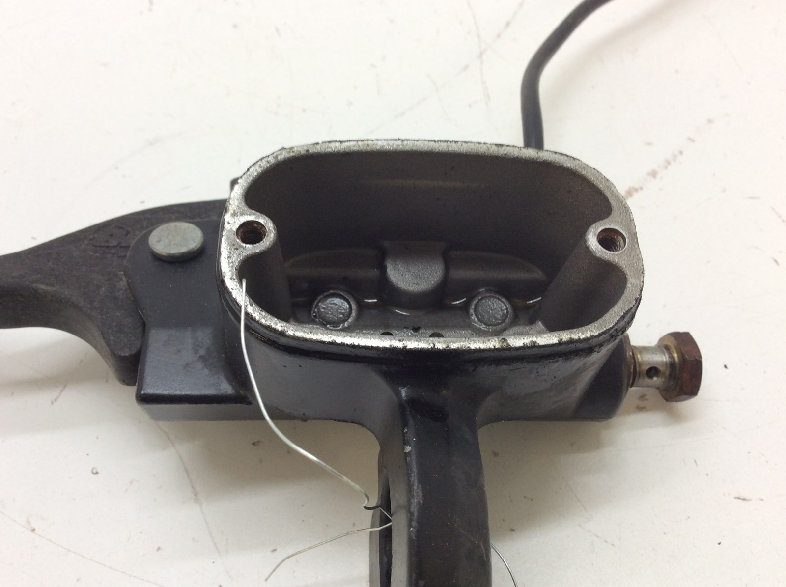 Brake Master Cylinder - Image 3