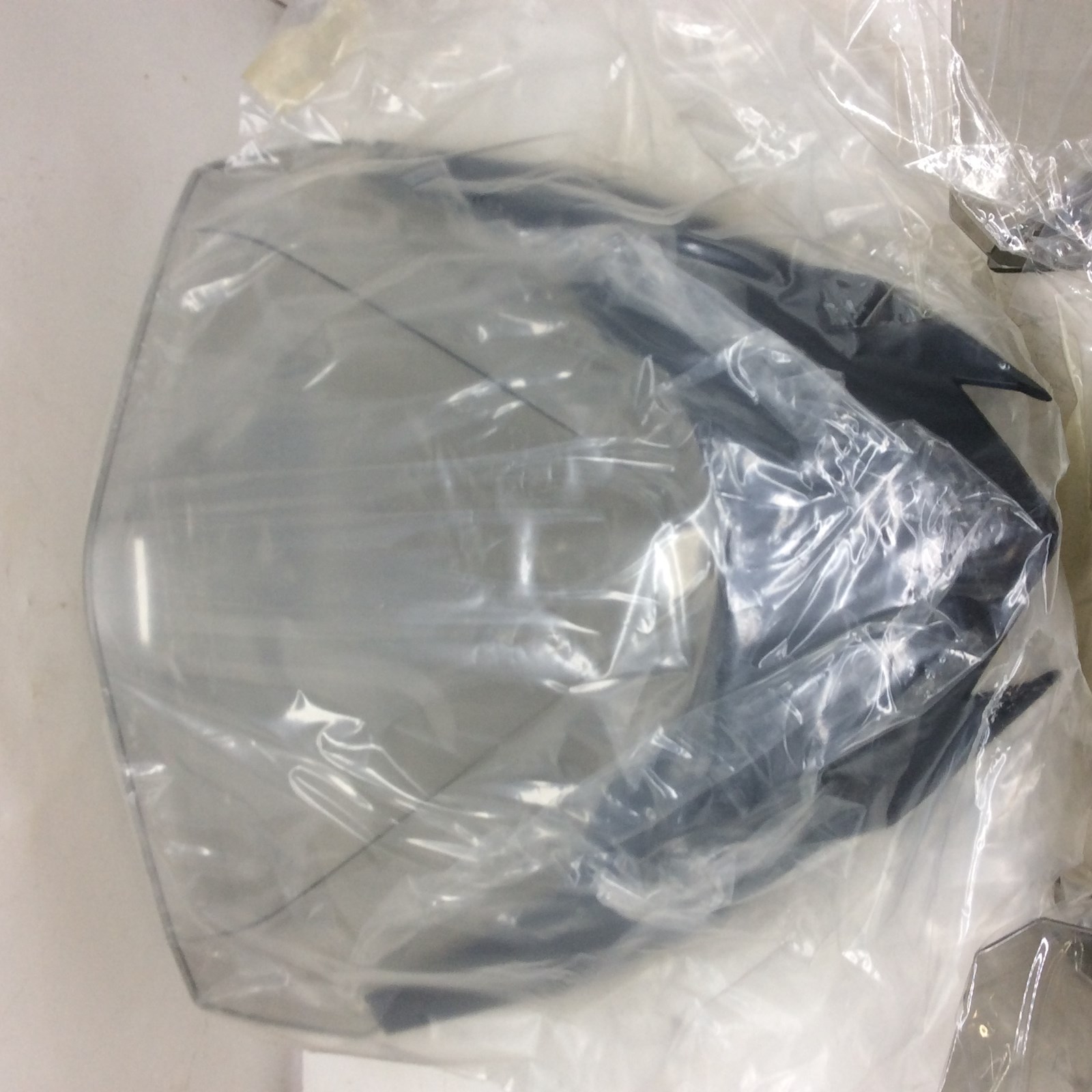 2016 Ski-Doo Medium Injected Windshield and Side Deflector Kit - Image 3