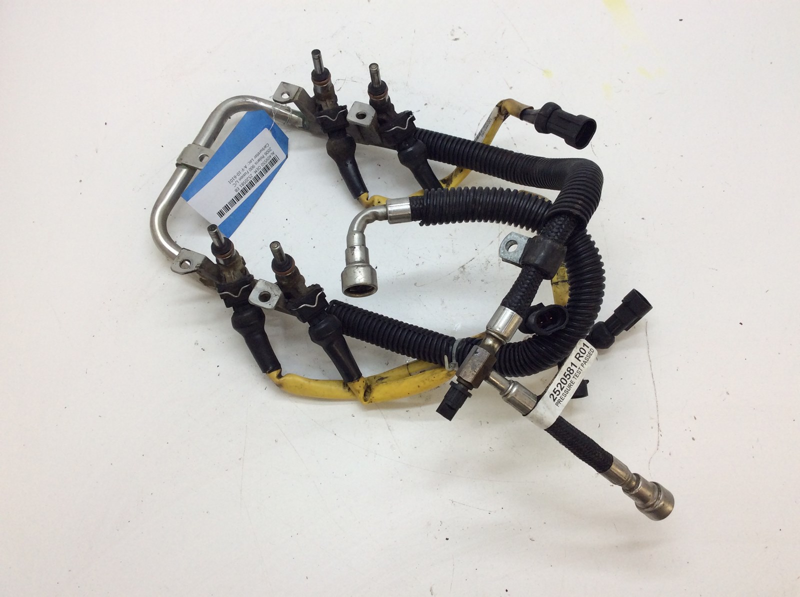 2006 Polaris fuel rail w/ 4 yellowinjectors - Image 4