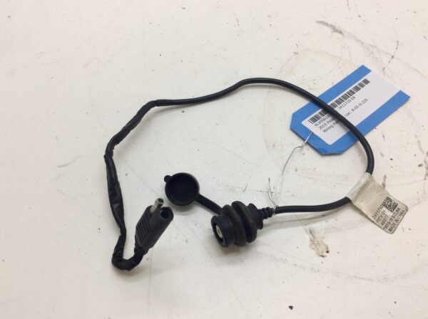 Helmet Plug 2016-2019 - Image 4