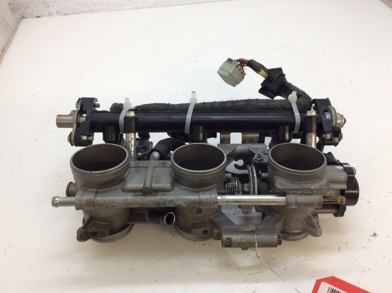 2016 Yamaha Throttle Body Injectors and Rail