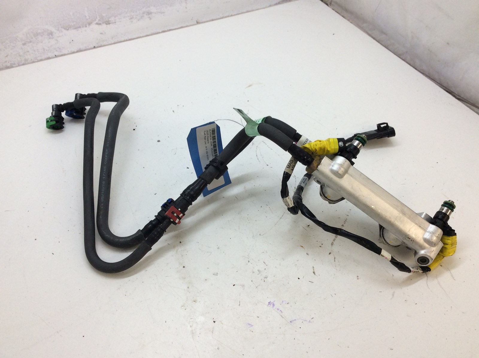 2020 Polaris Fuel rail W Yellow Injectors And Harness - fits Switchback XCR 800 - Image 2