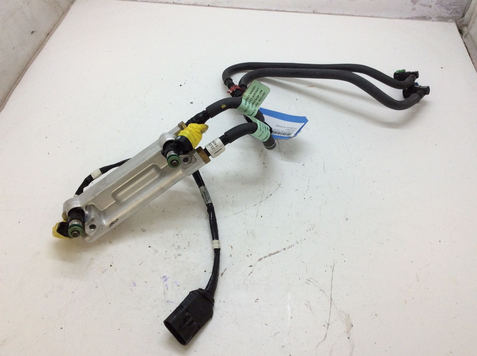 2020 Polaris Fuel rail W Yellow Injectors And Harness - fits Switchback XCR 800 - Image 3