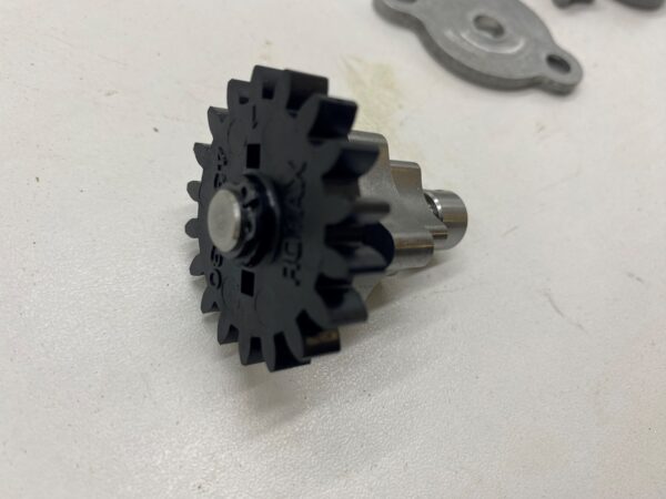 2011 Can-Am Oil Pump Assembly - Image 3