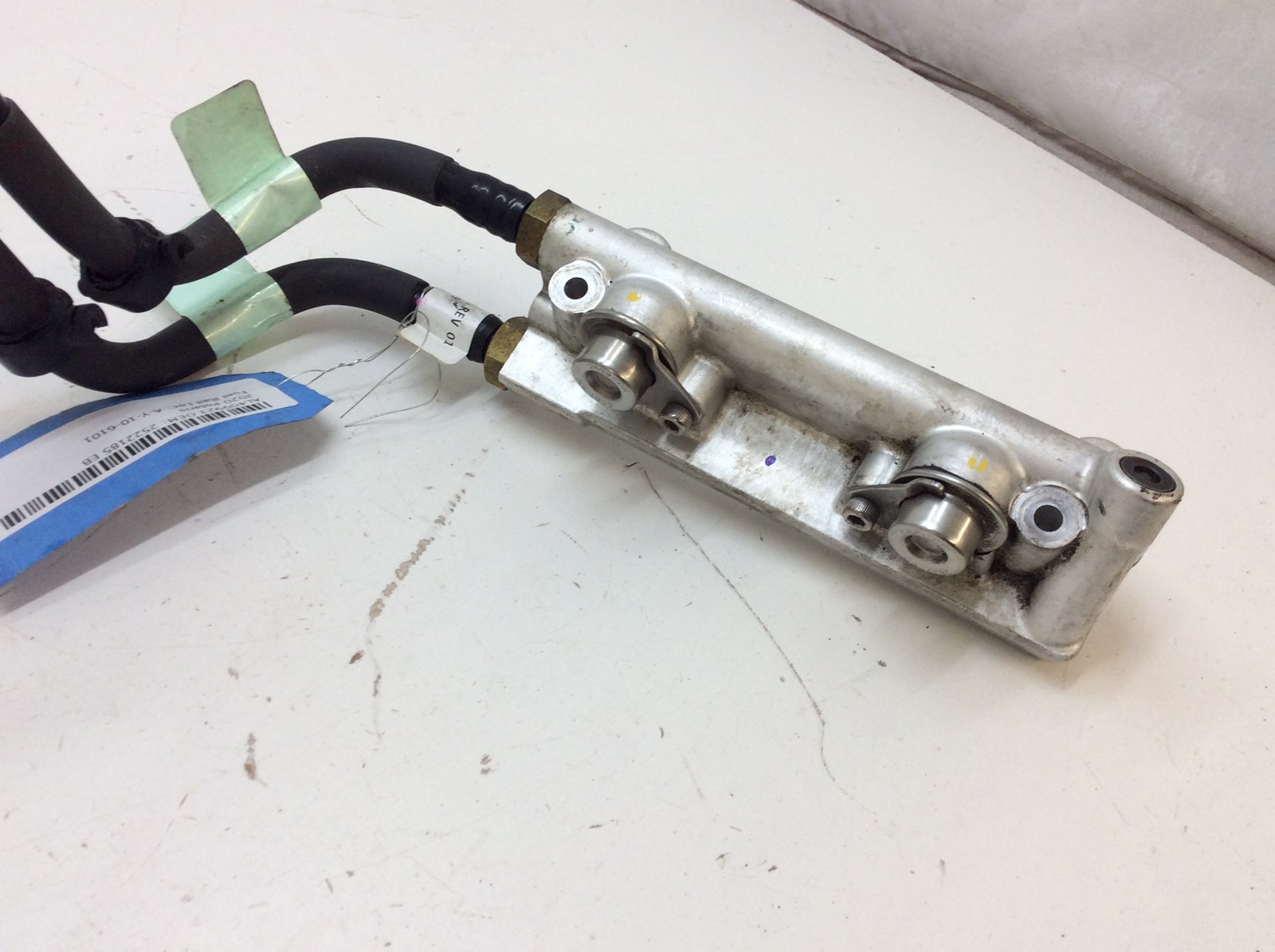 2020 Polaris Fuel rail  - fits  XC 800 - Image 5