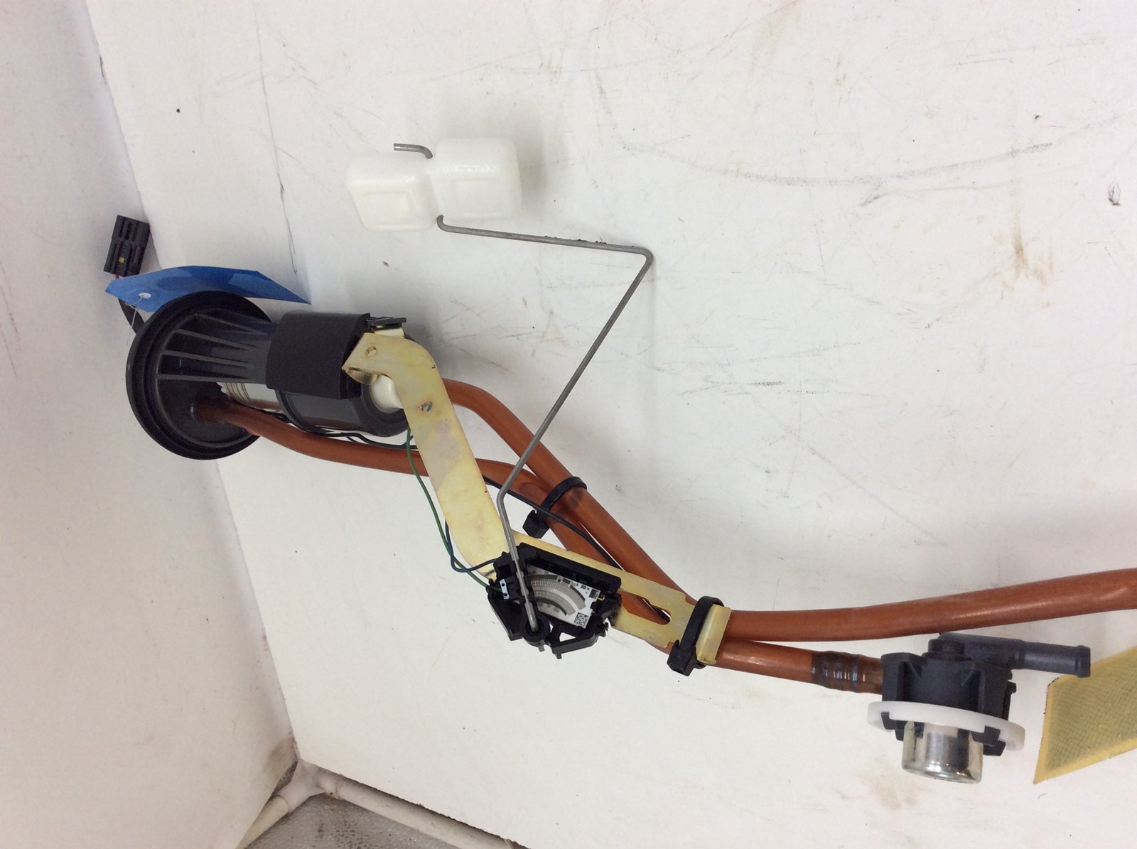 2020 Polaris FUEL PUMP - Image 3