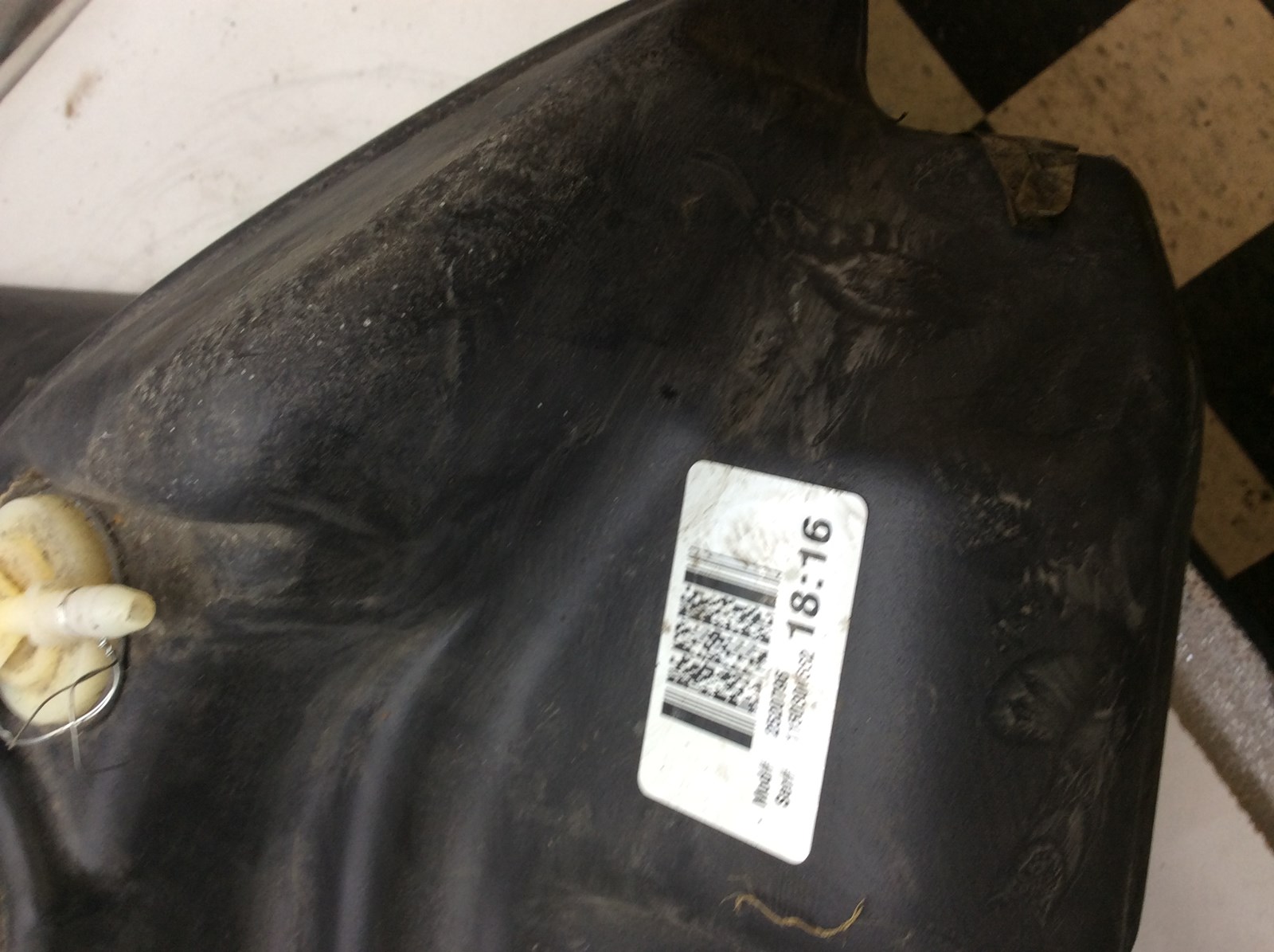 2007 Polaris Gas Tank - Image 4