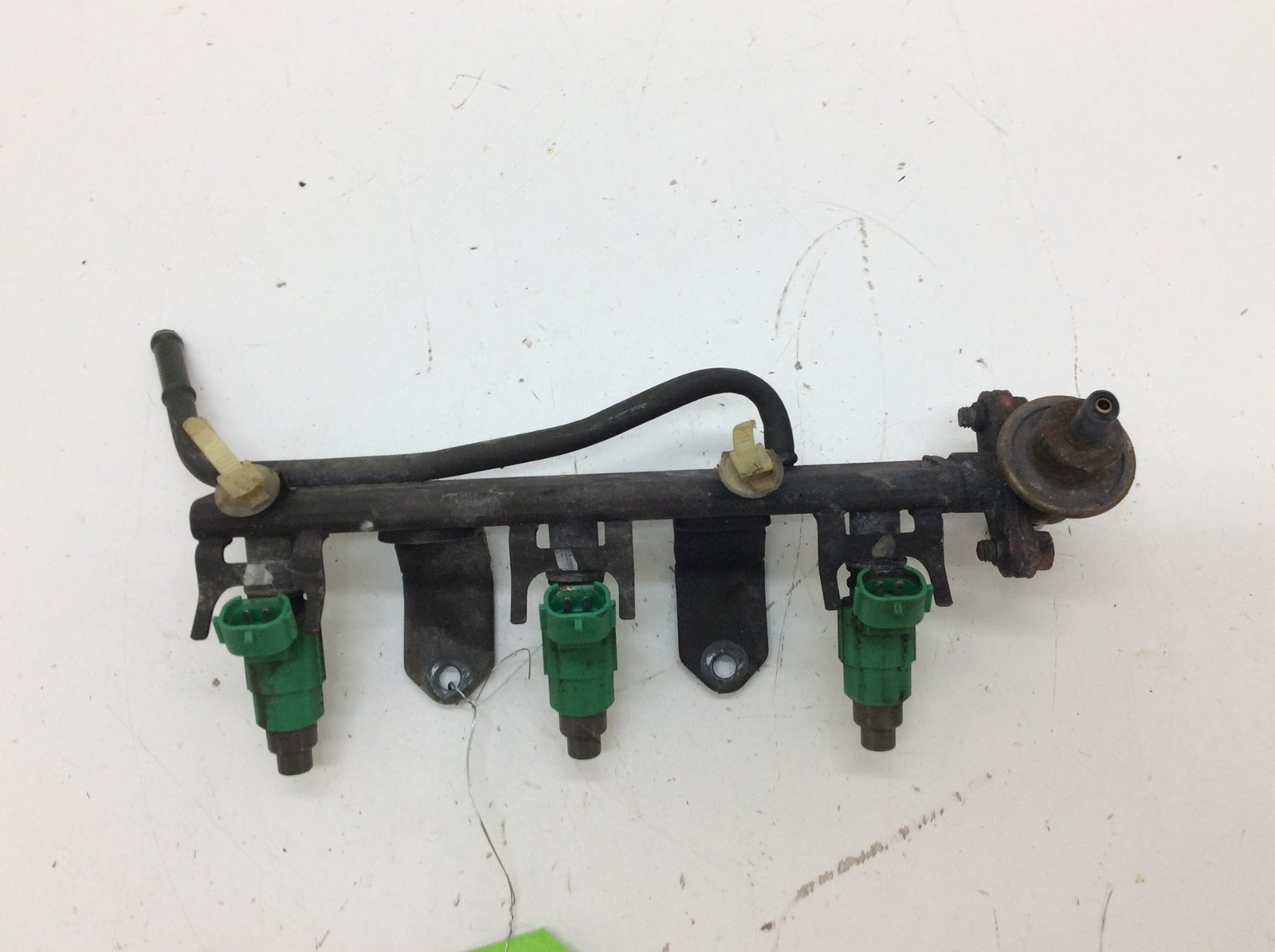 2004 Arctic Cat Fuel Rail W/ Injectors - Image 2
