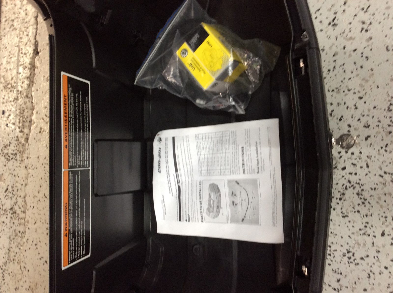 2012 Can-Am OUTLANDER BOX - Image 4