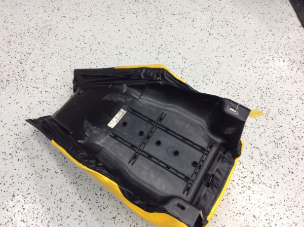 2004 Ski-Doo seat assembly - Image 4