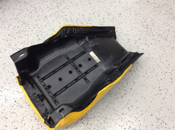 2004 Ski-Doo seat assembly - Image 5