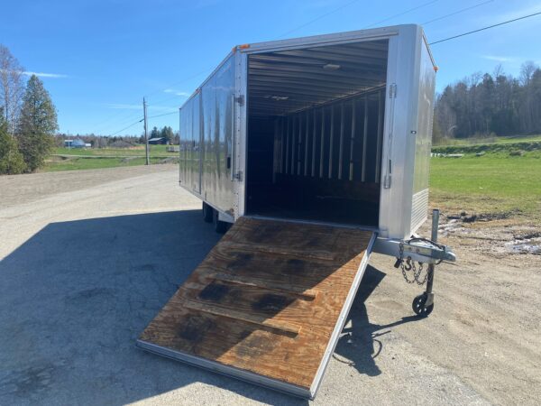 2006 Thule Destination 8.5'X20' Aluminum Enclosed Deck over Trailer - Image 3