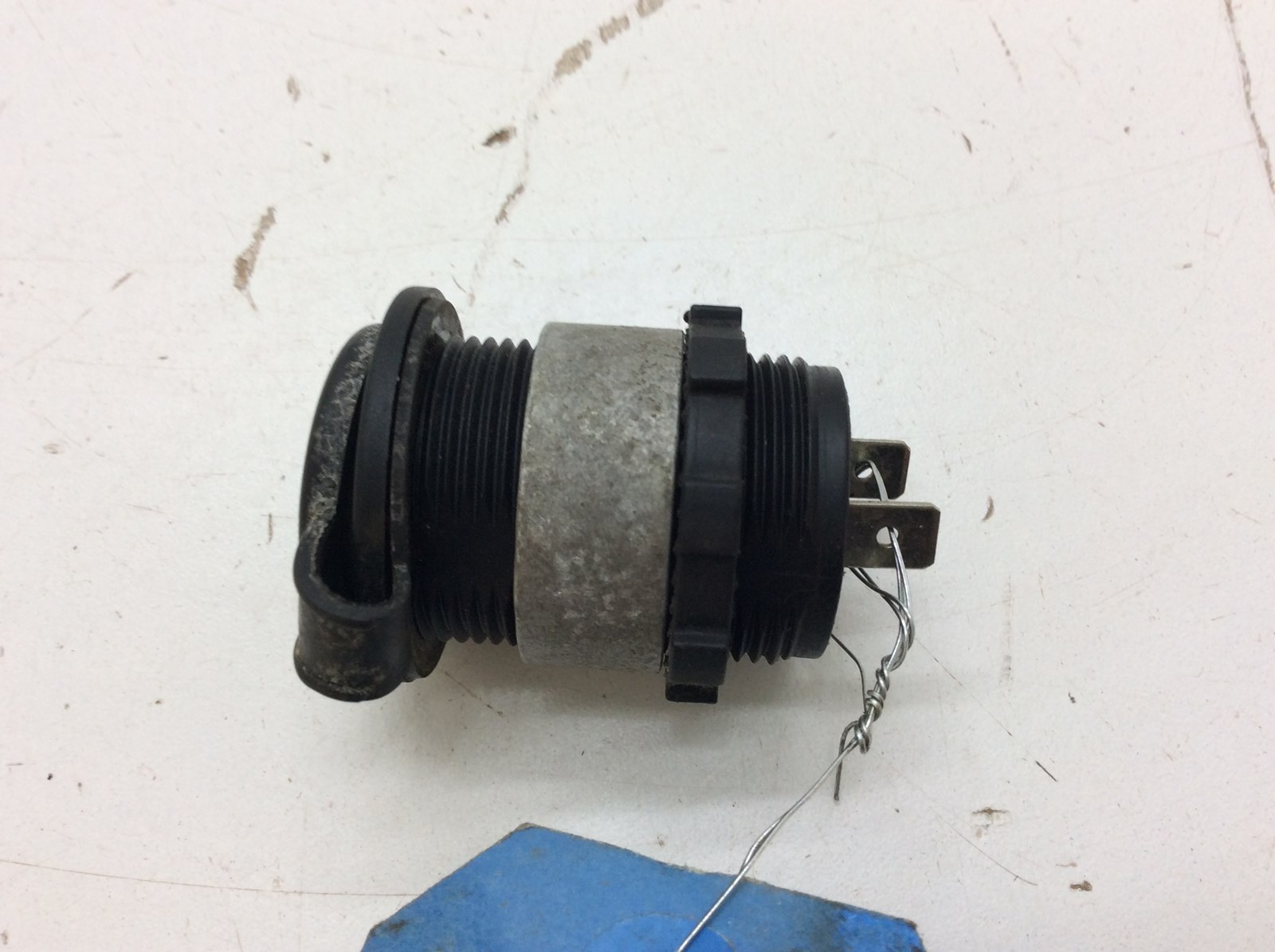 2001 Polaris Accessory Power Plug 12v - Image 4