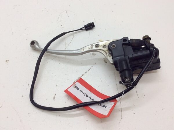 2005 Yamaha Master Cylinder Assembly W Lever - Image 3