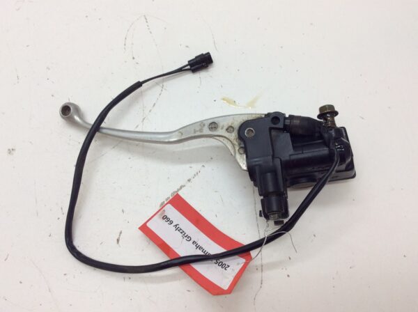 2005 Yamaha Master Cylinder Assembly W Lever - Image 4