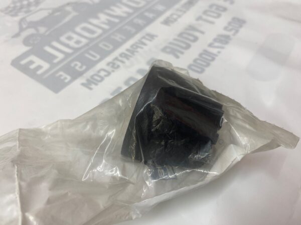 2015 Polaris Hub Dust Cover - Image 3