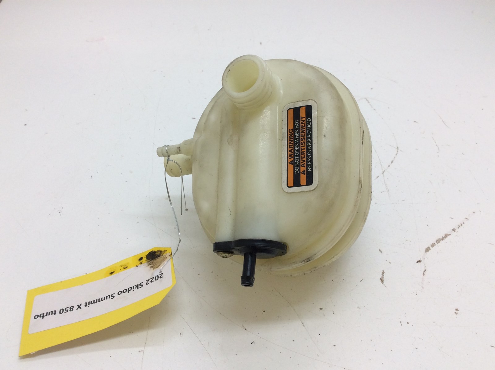 2022 Ski-Doo Coolant tank - Image 4