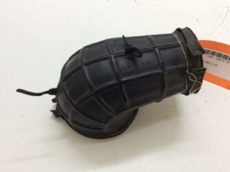 1986 Suzuki Air Cleaner Outlet Tube -fits Intruder 700 GLF
