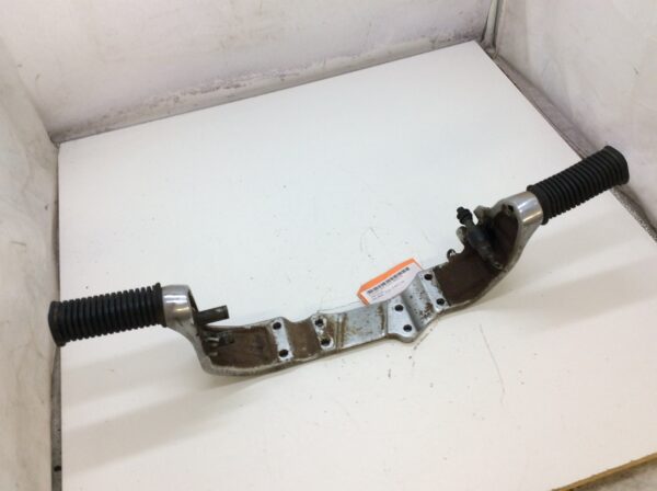 1986 Suzuki Front Footrest Bracket - fits intruder 700GLF - Image 2