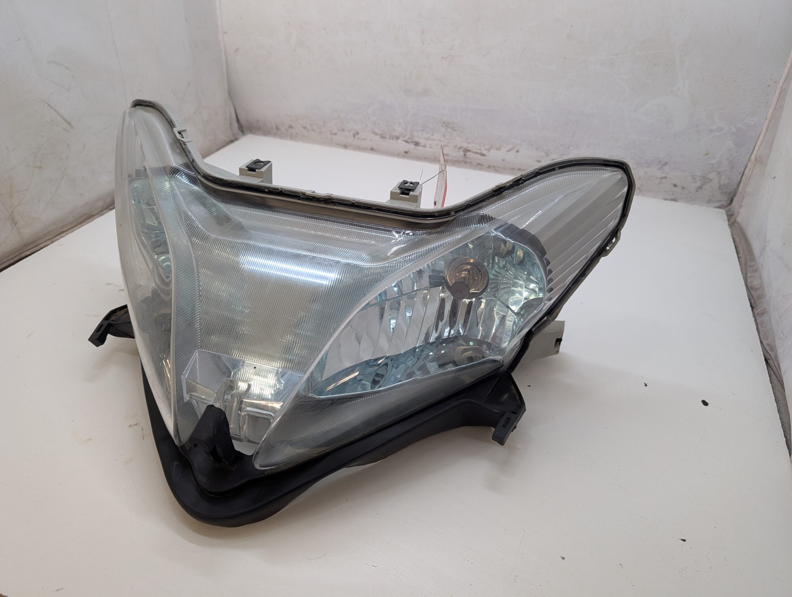 Headlight Assembly - Image 4