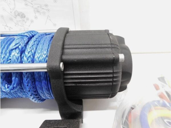 POLARIS® PRO HD 4,500 LB. (2,041 KG) WINCH - Image 4